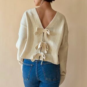 Two-way Cream Sweater with Bow Detail